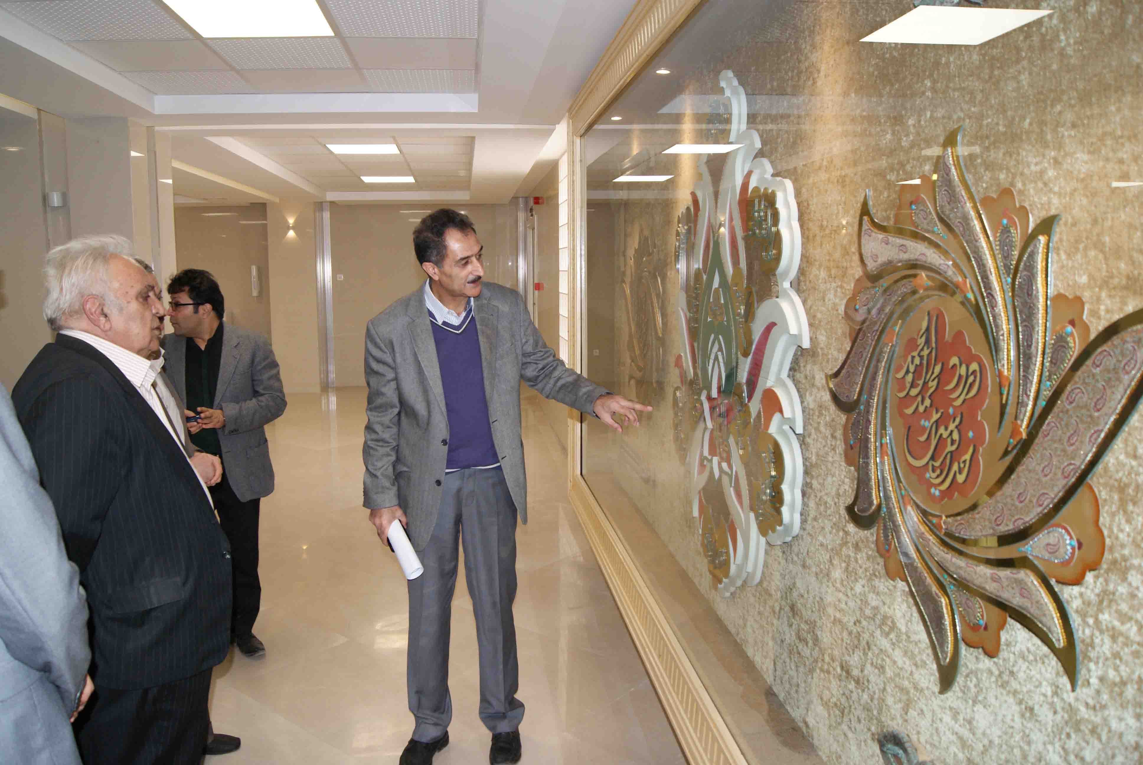 گزارش تصویری  بازدید مهندس محمدحسن خرازیان از بیمارستان ایران مهر