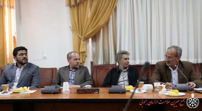 نشست صمیمانه سمن های استان با حضور قائم مقام وزیر بهداشت در امور مشارکتهای اجتماعی