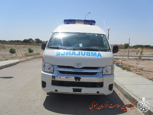 خیر سرایانی یک دستگاه آمبولانس به بیمارستان سرایان اهداء نمود